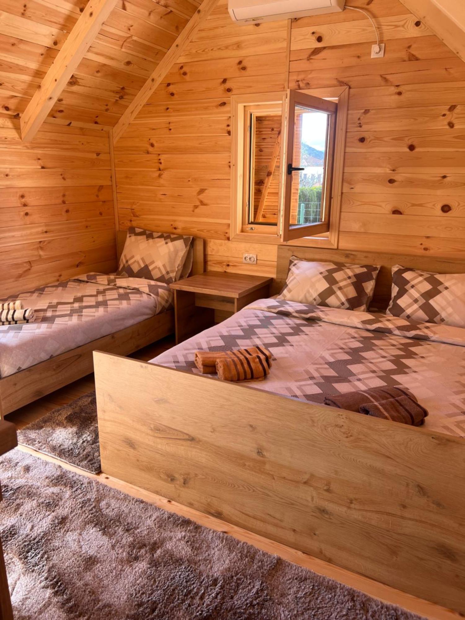 Cozy Bungallows 波德戈里察 外观 照片