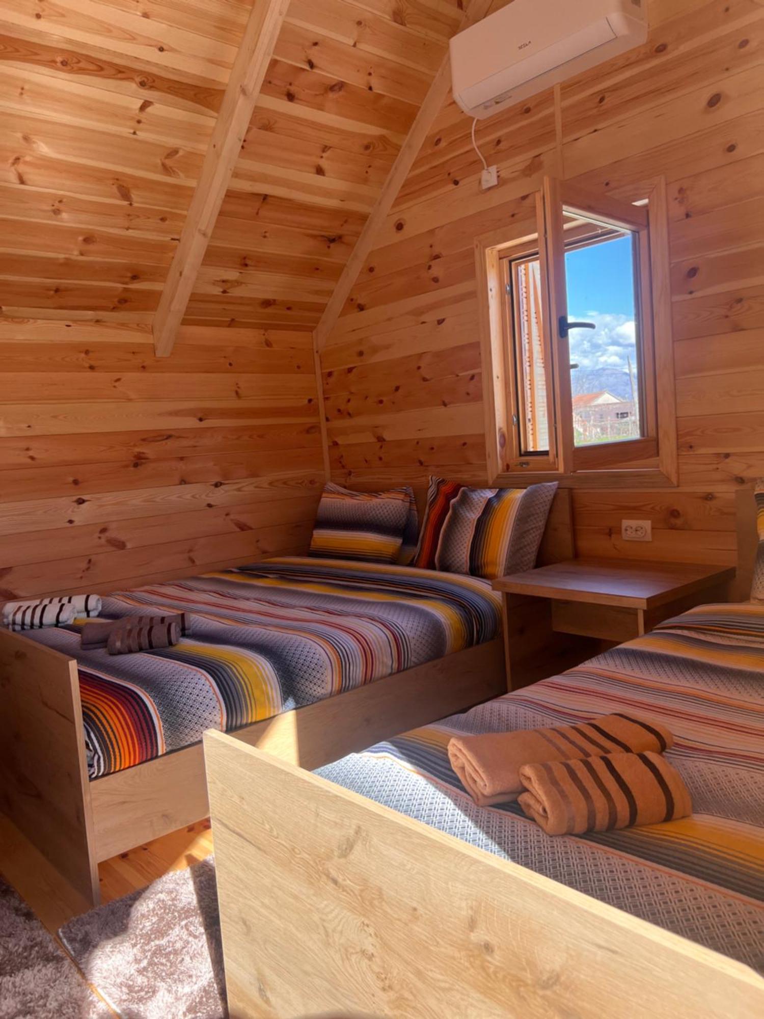 Cozy Bungallows 波德戈里察 外观 照片