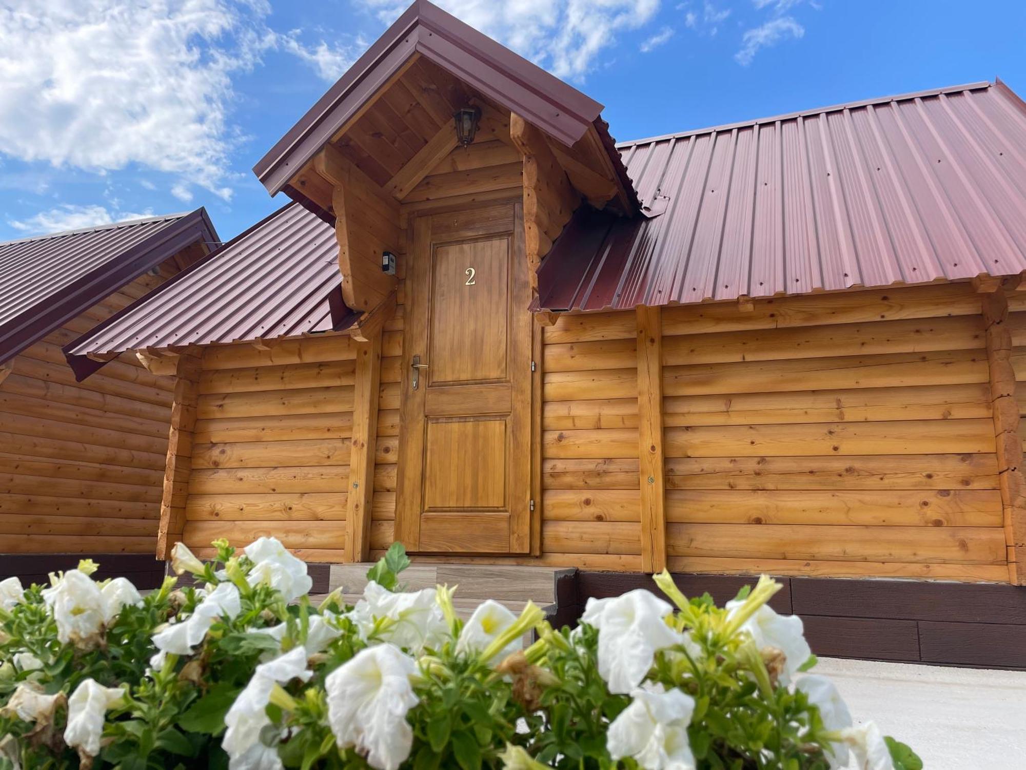 Cozy Bungallows 波德戈里察 外观 照片