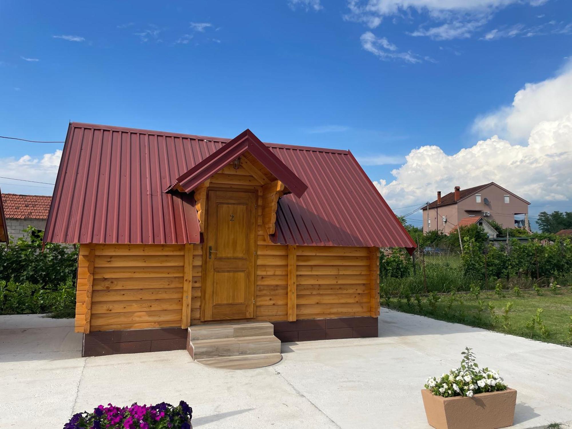 Cozy Bungallows 波德戈里察 外观 照片